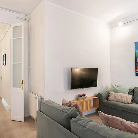 Experience Local Life In The Heart Of Gracia, Barselona